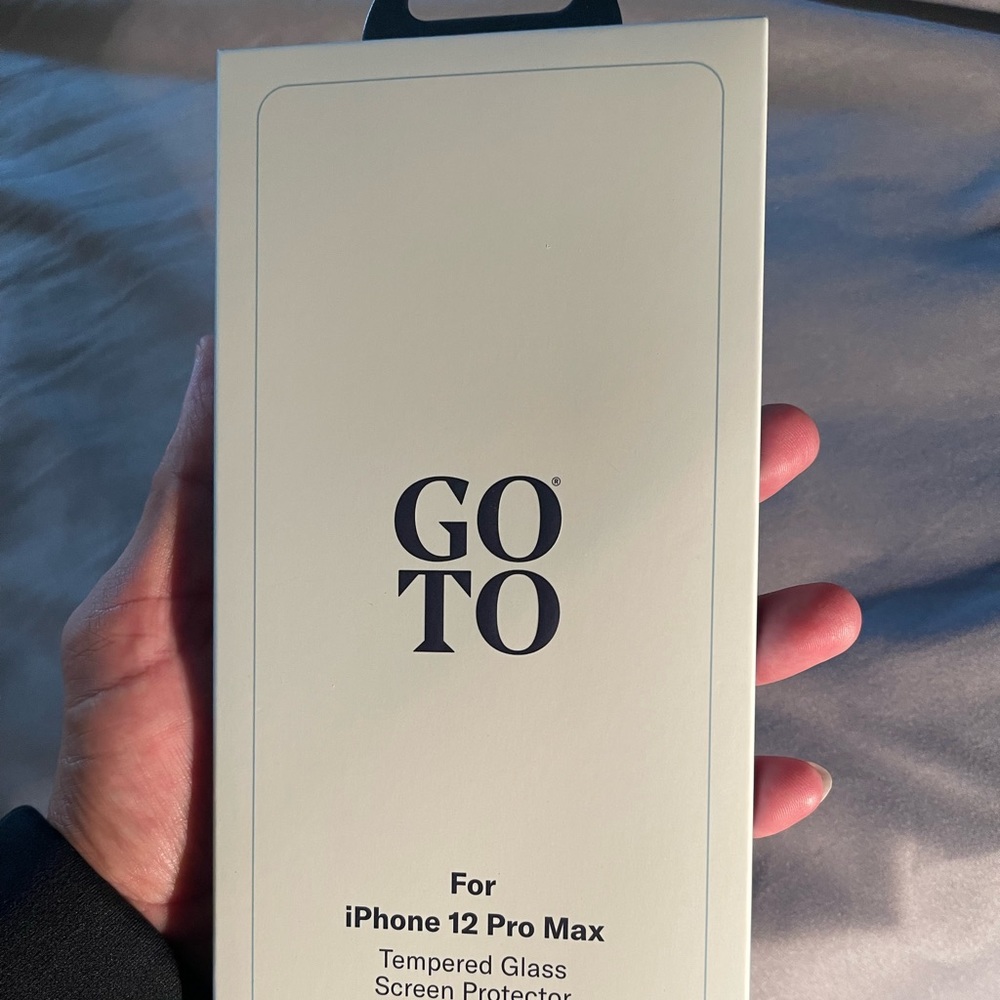 GoTo iPhone 12 Pro Max glass screen protector.